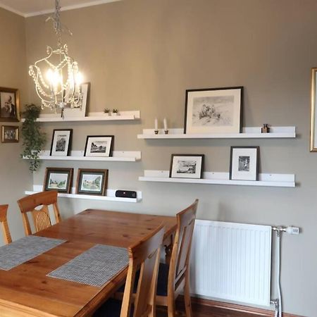 Warm And Welcoming Flat Downtown Akureyri Appartamento Esterno foto